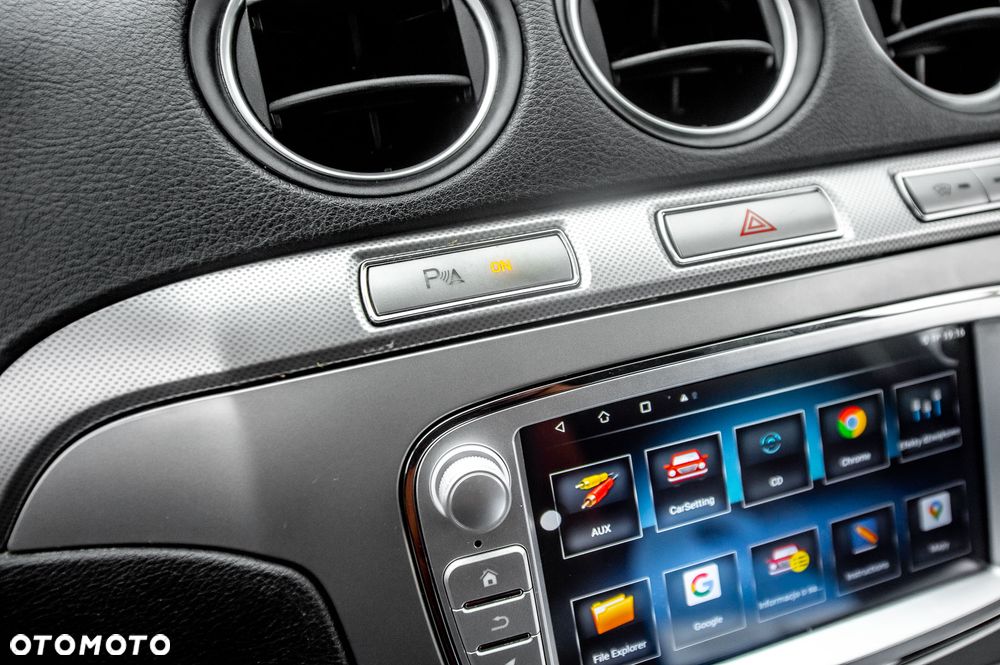 Ford Galaxy 2.0 FF Ghia - 33