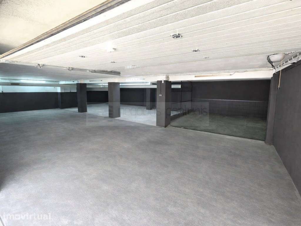 Armazém ou garagem no centro da cidade - Grande imagem: 3/14