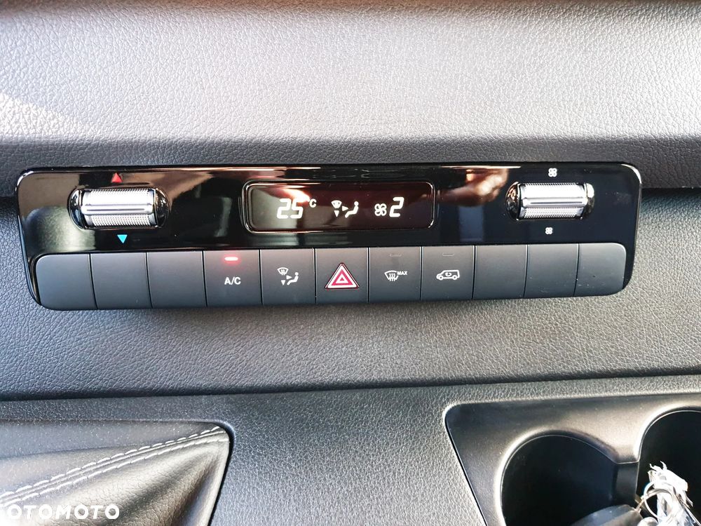 Mercedes-Benz SPRINTER - 18