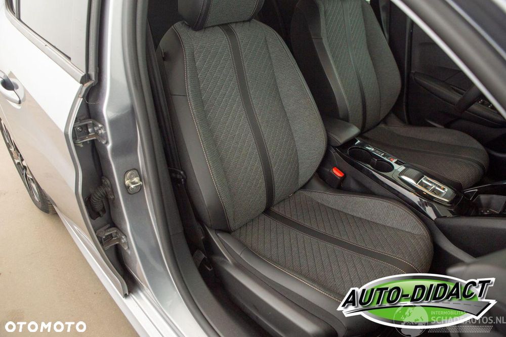 Peugeot 208 Elektromotor 136 Allure Pack - 20