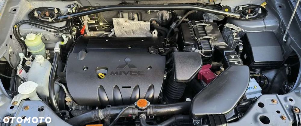 Mitsubishi Outlander - 26