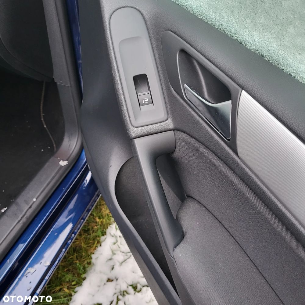 Volkswagen Golf 1.6 TDI DPF Team - 9