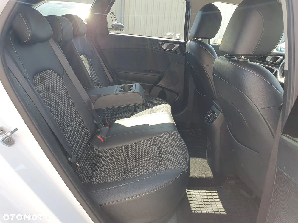 Kia Ceed 1.5 T-GDI L - 24
