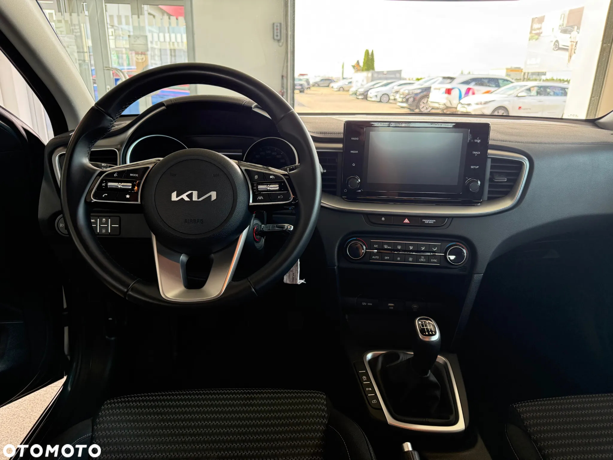 Kia Ceed 1.5 T-GDI M - 9