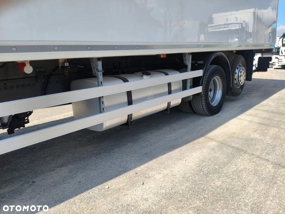 DAF CF 460 / 6 x 2 / Oś Skrętna / Chłodnia / Termo King / Sprowadzony / Sypialka / - 33