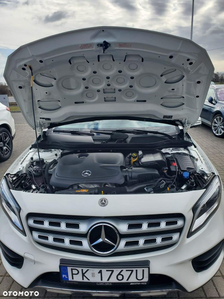 Mercedes-Benz GLA 250 4Matic 7G-DCT AMG Line - 24