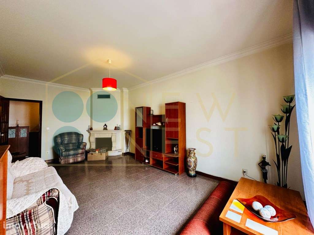 Arrendamento T2 com parqueamento - Hospital - Grande imagem: 4/21