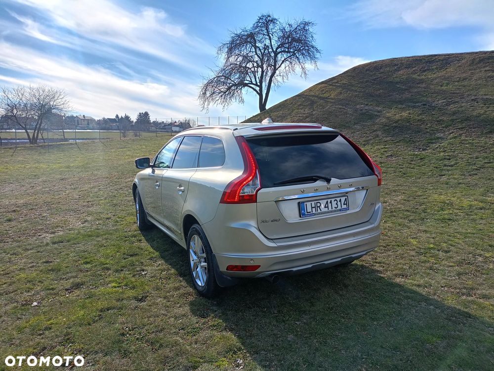 Volvo XC 60 D3 Drive-E Momentum - 4