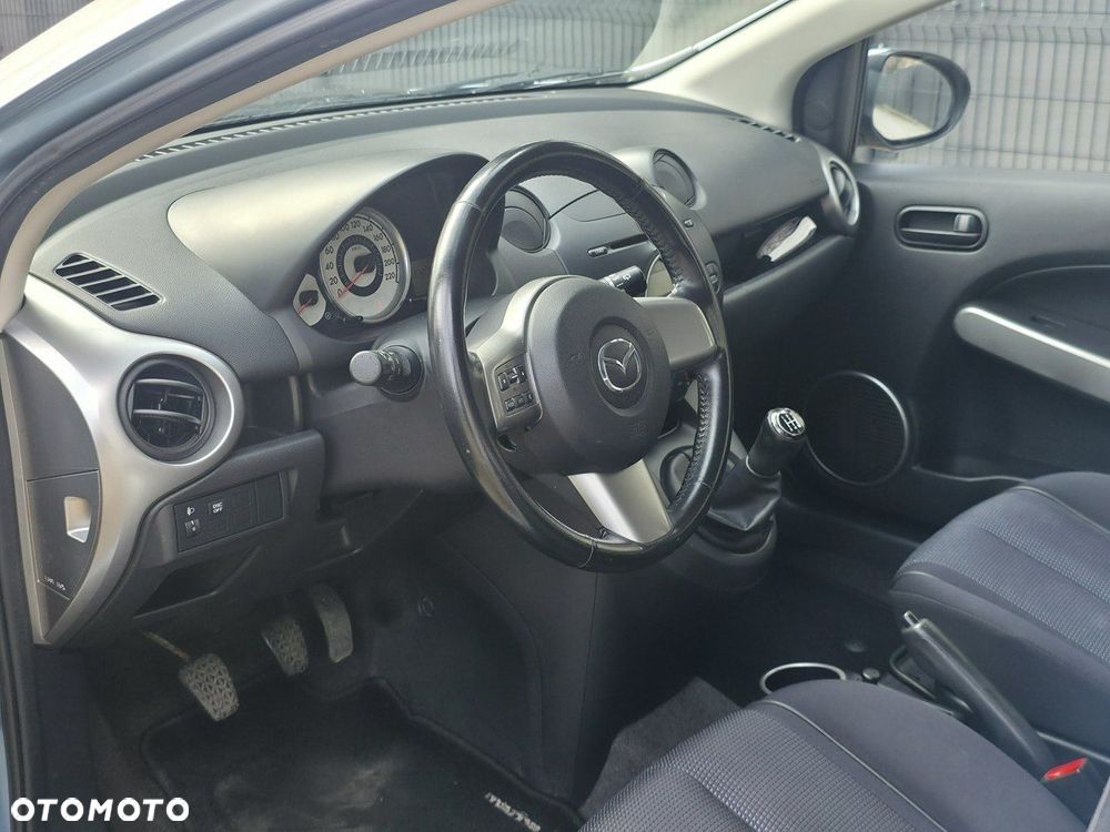 Mazda 2 - 7
