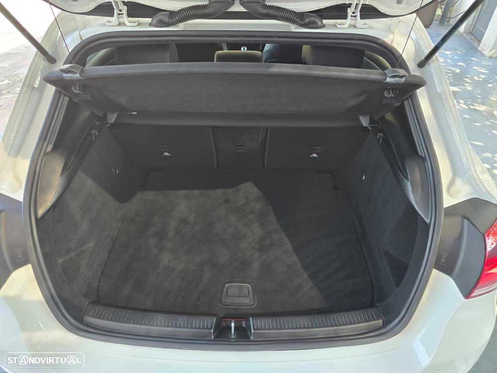 Mercedes-Benz A 180 d Style Plus - 26