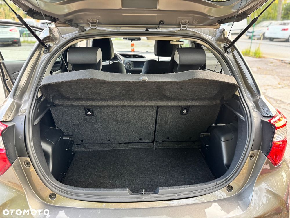 Toyota Yaris - 12