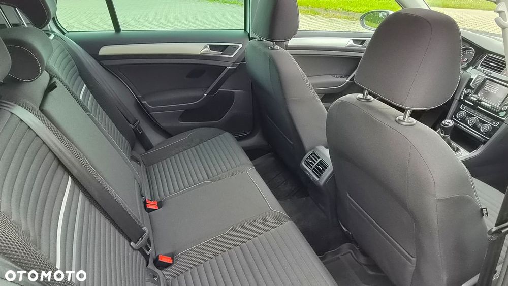 Volkswagen Golf 1.6 TDI SCR Trendline - 9