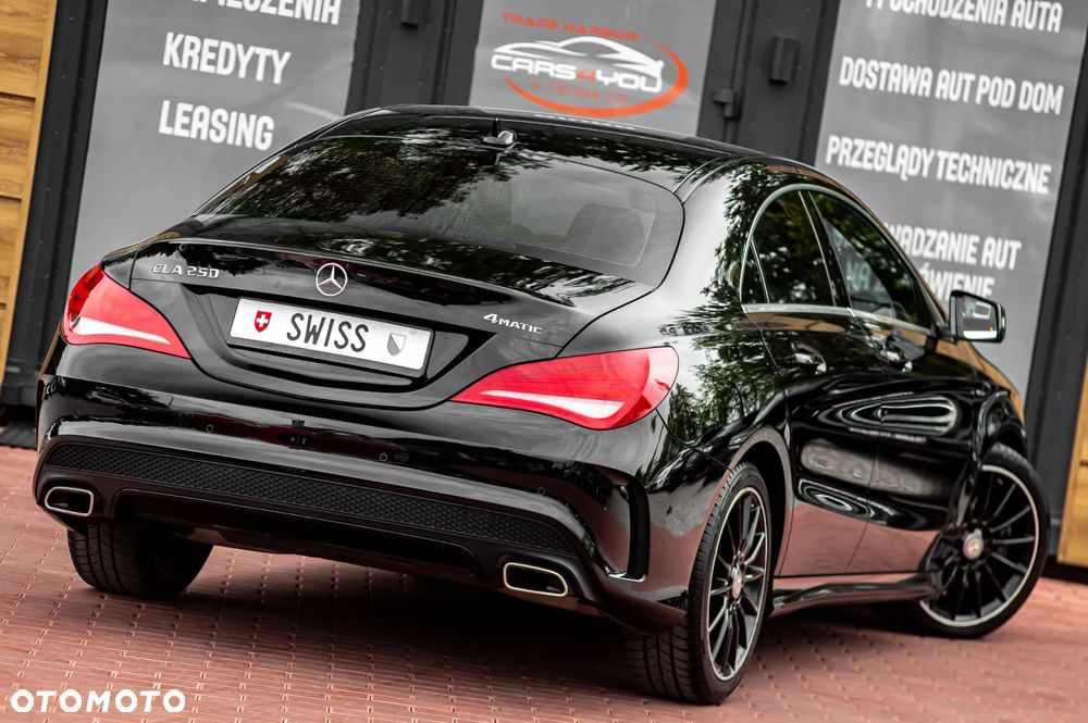 Mercedes-Benz CLA 250 4Matic 7G-DCT AMG Line - 13