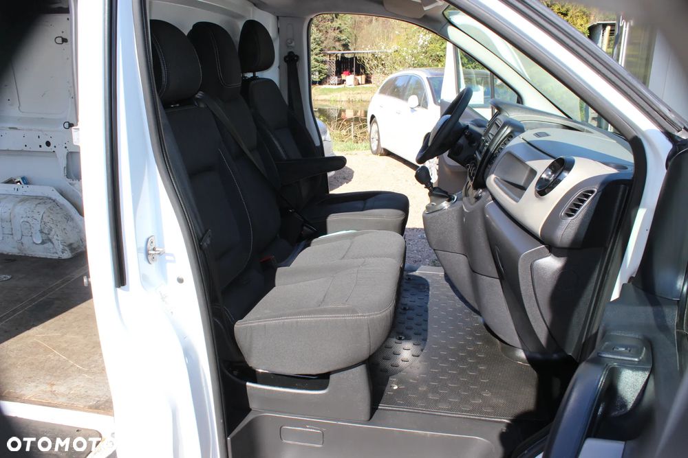 Renault TRAFIC - 15