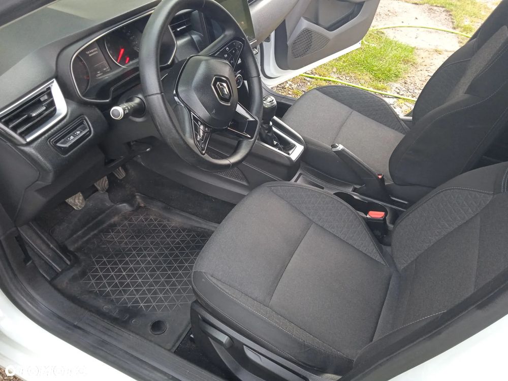 Renault Clio BLUE dCi 100 BUSINESS EDITION - 11