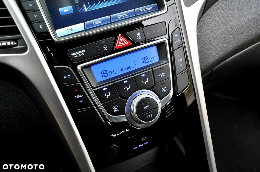 Hyundai i30 1.6 CRDi BlueDrive Premium - 27