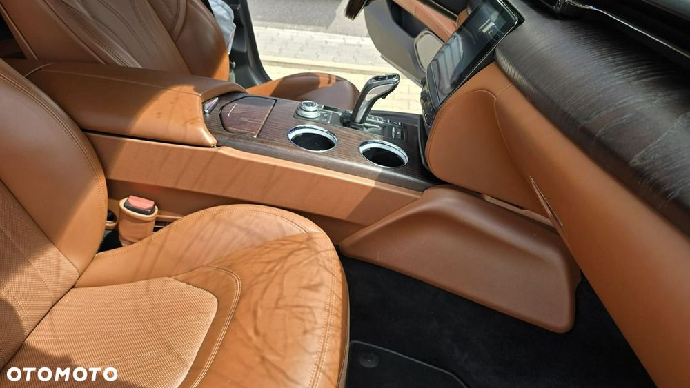 Maserati Quattroporte - 27