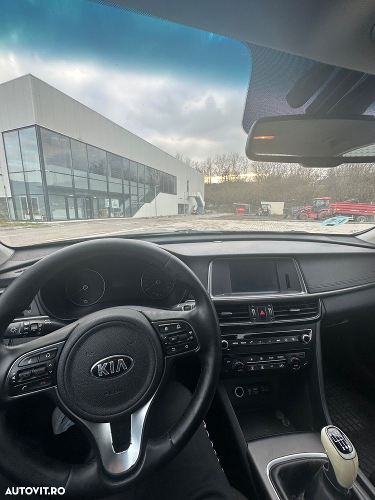 Kia Optima - 12