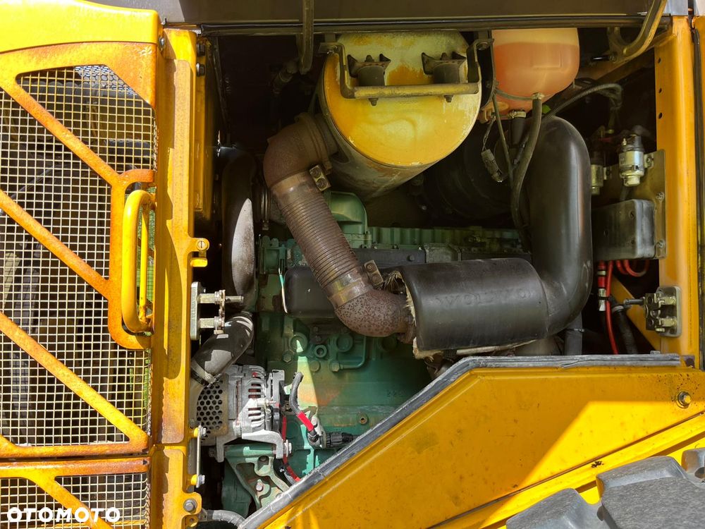 Volvo L60F - 5