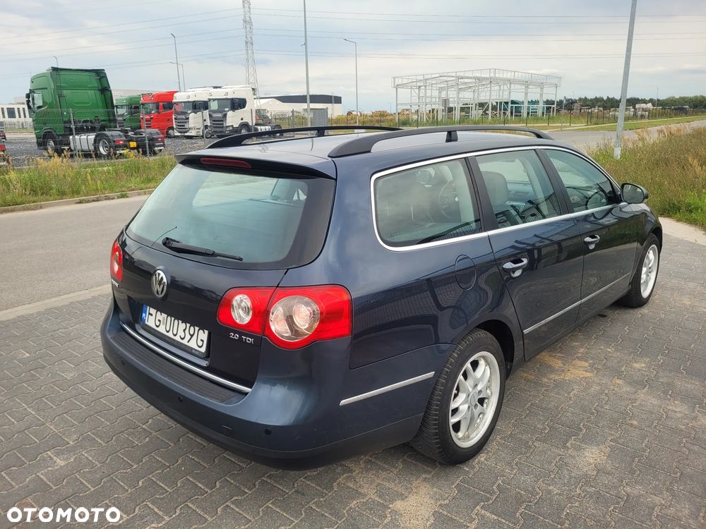 Volkswagen Passat - 7