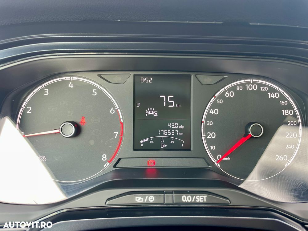 Volkswagen Polo 1.0 MPI Base - 12