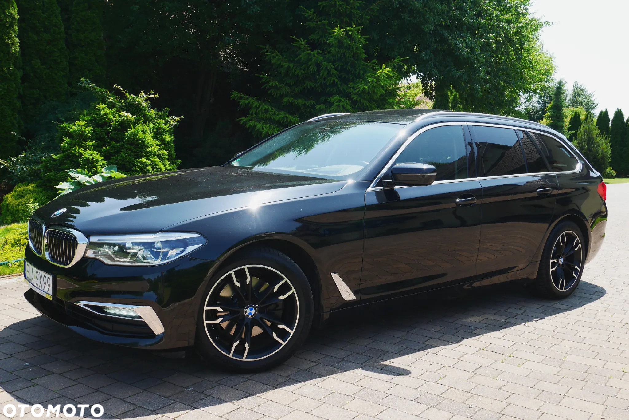 BMW Seria 5 520d Touring Luxury Line - 9