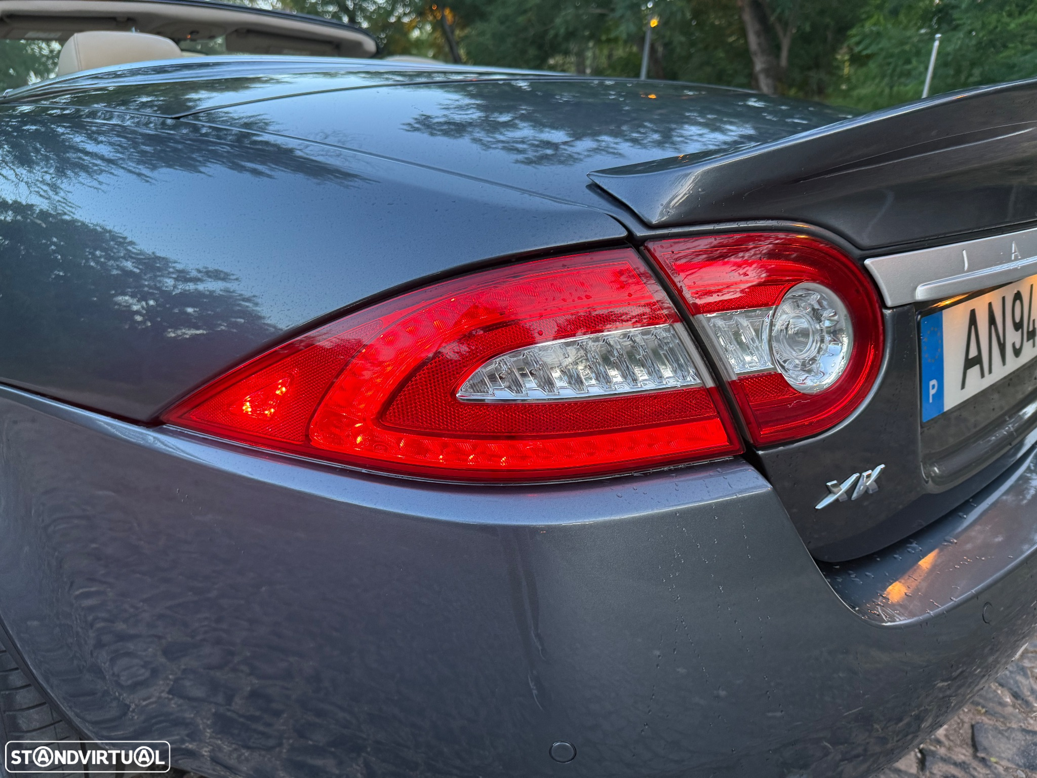 Jaguar XK 4.2 V8 Convertible - 24