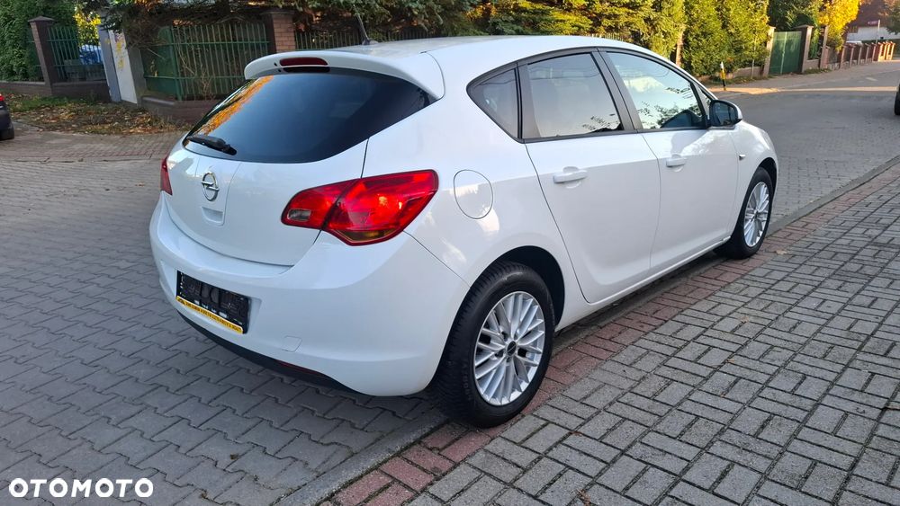 Opel Astra - 2