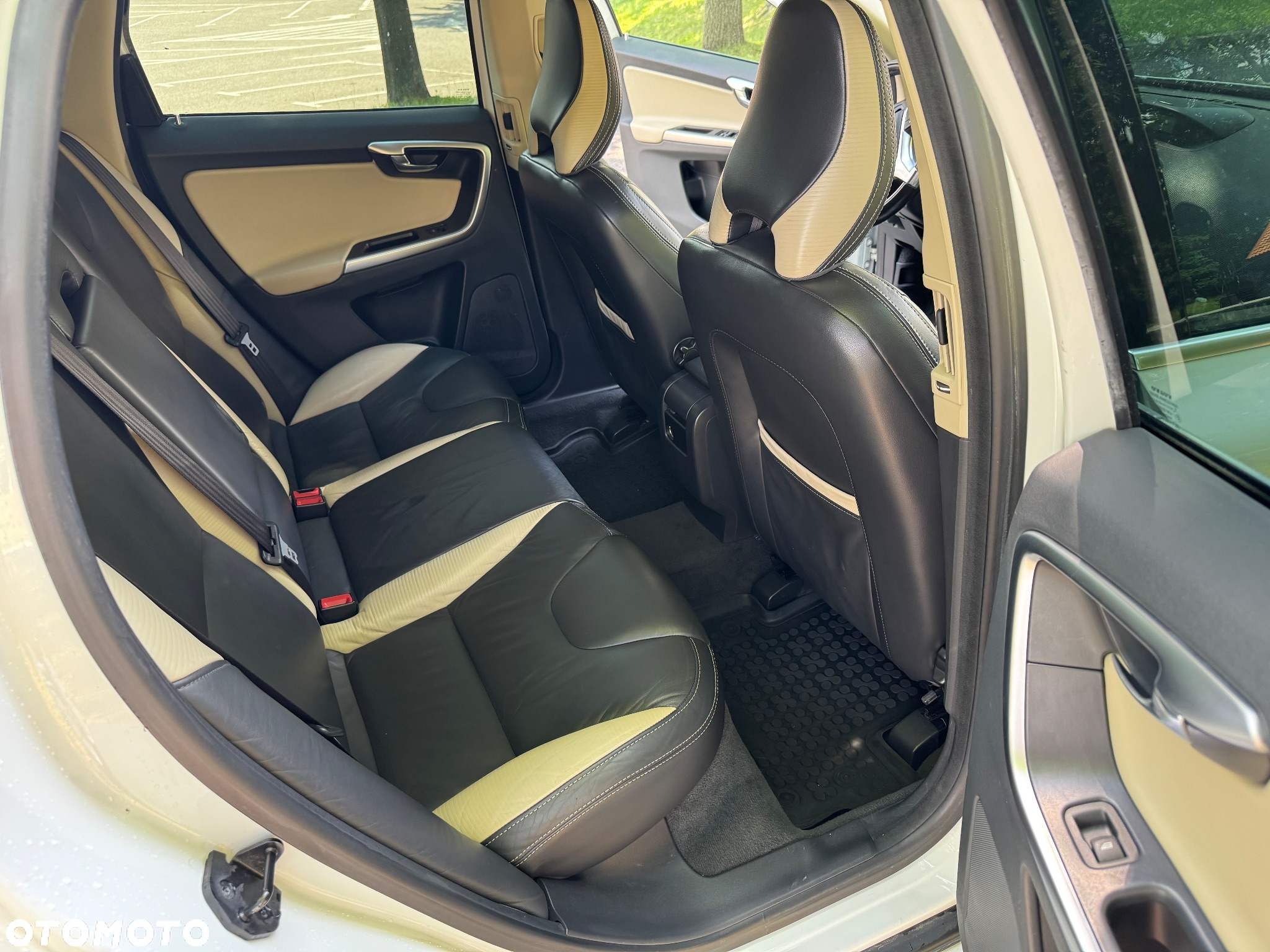 Volvo XC 60 D4 Geartronic RDesign - 26