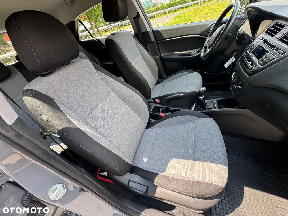 Hyundai i20 blue 1.2 Style - 33