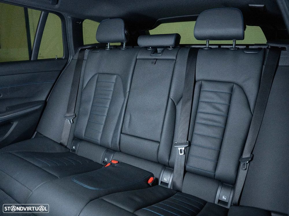 BMW 320 d Pack Desportivo M Auto - 17