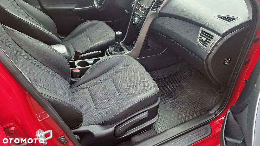 Hyundai i30 1.6 CRDI Trend - 13