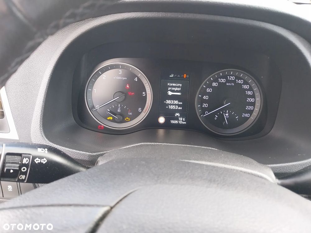 Hyundai Tucson 1.7 CRDI BlueDrive Style 2WD - 9