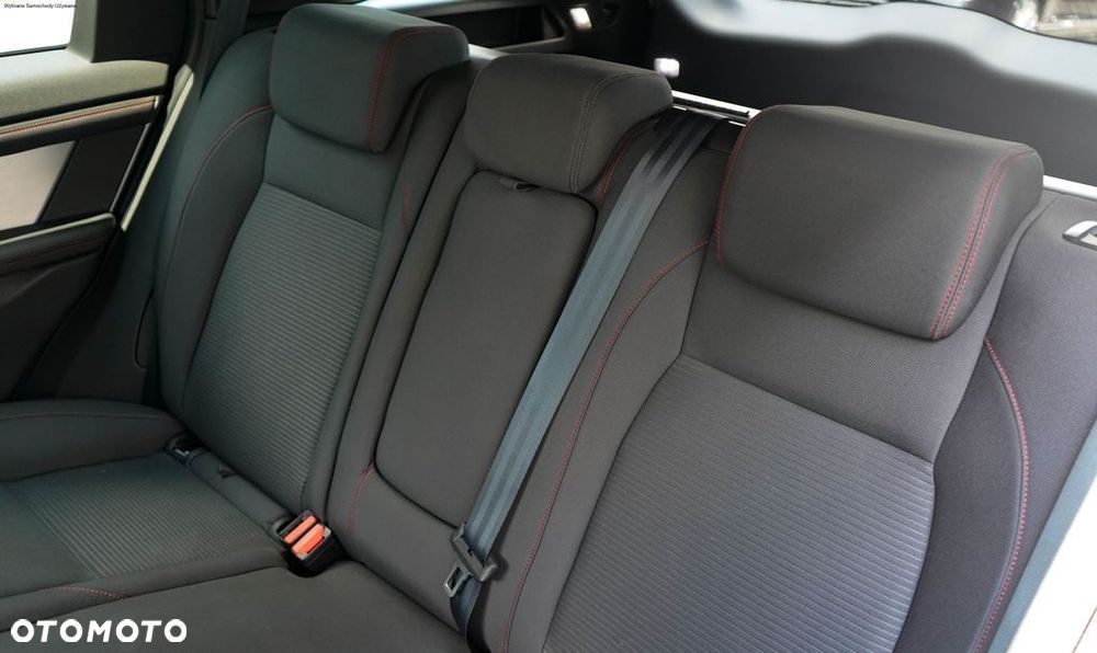 Land Rover Discovery Sport - 32