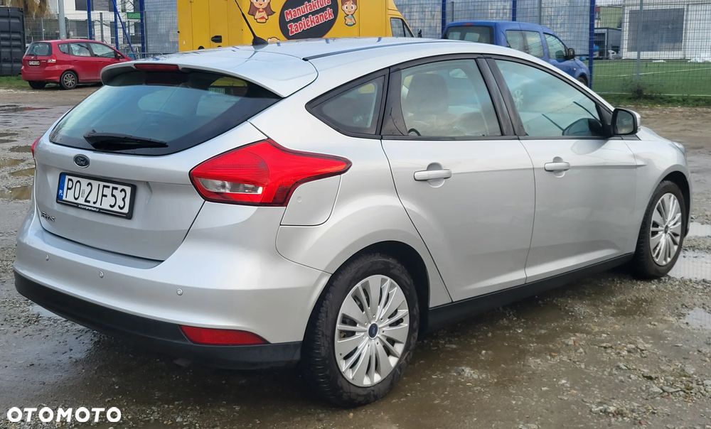 Ford Focus 1.6 Trend PowerShift - 5