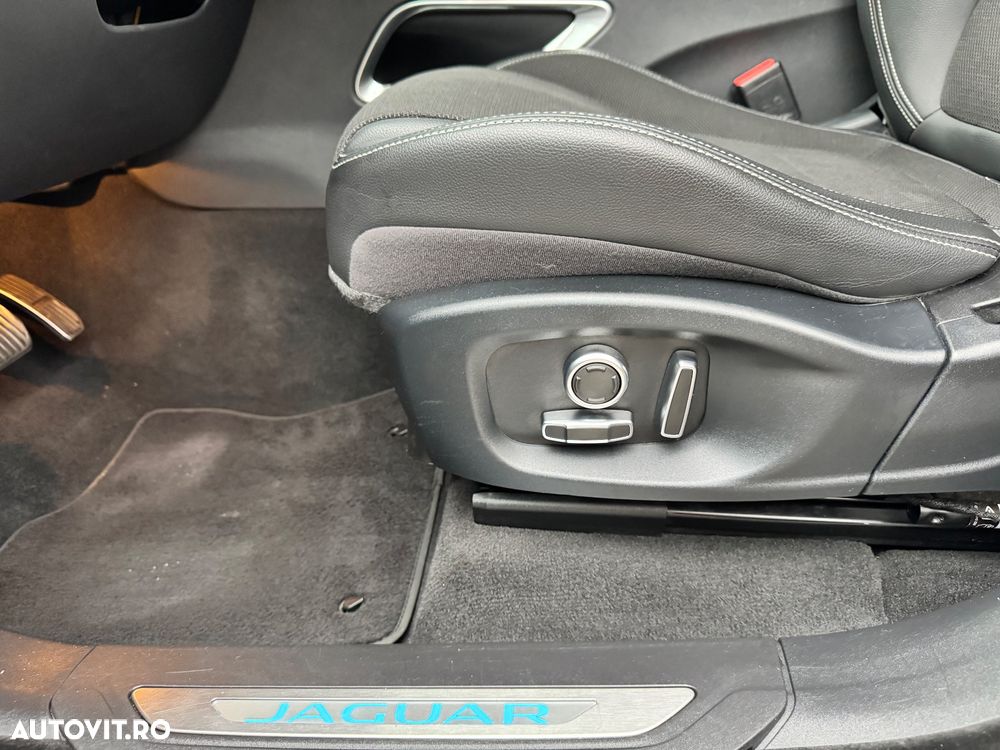 Jaguar F-Pace 20d AWD Aut. R-Sport - 14