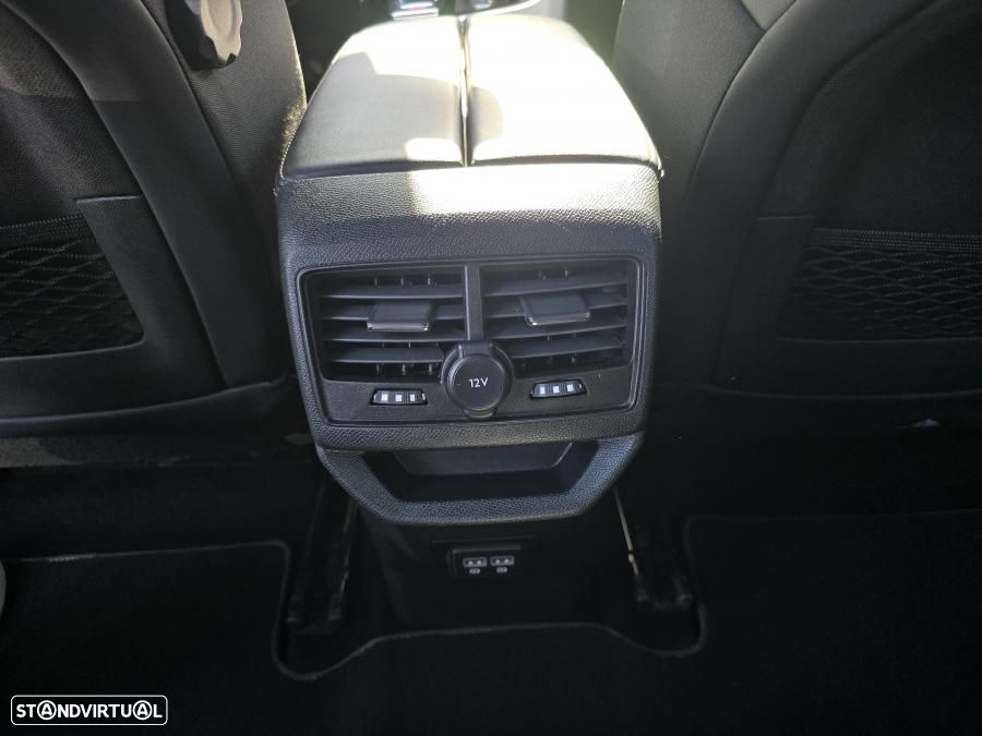 Peugeot 3008 1.5 BlueHDi GT EAT8 - 46