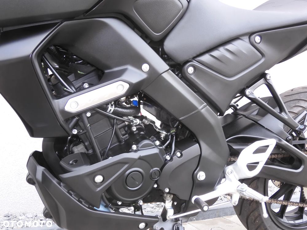 Yamaha MT - 27
