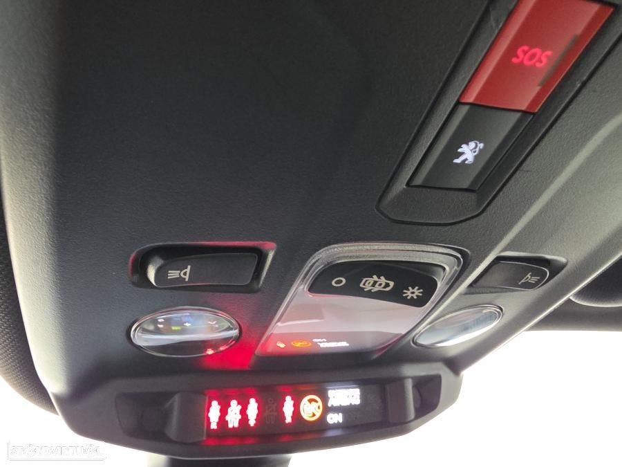 Peugeot e-2008 50 kWh Active Pack - 41