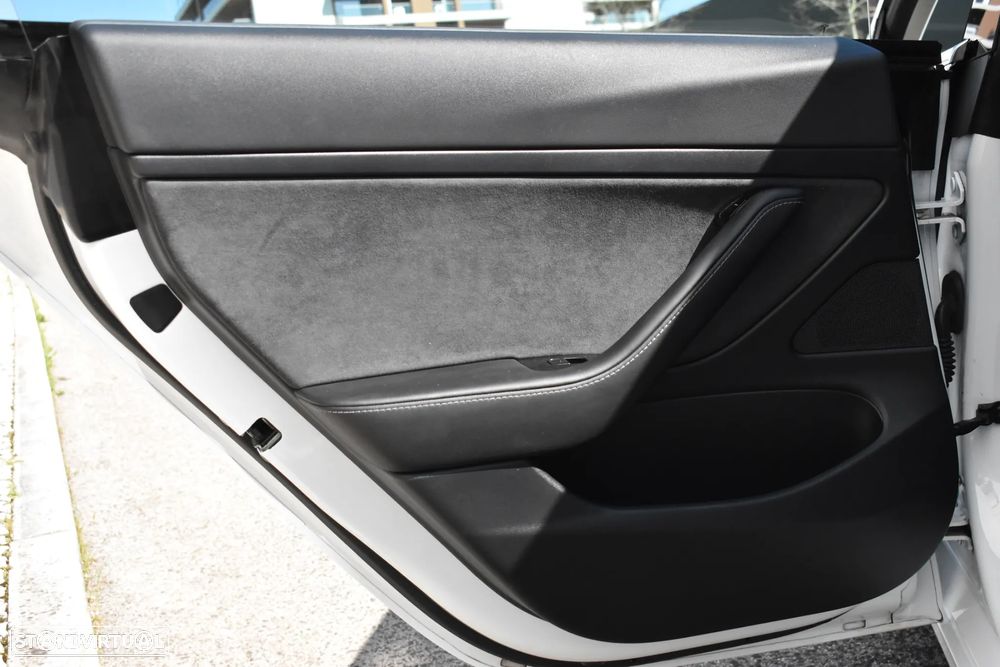 Tesla Model 3 Standard RWD Plus - 41
