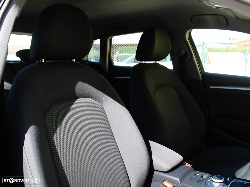 Audi A3 Sportback 30 TFSI S tronic - 51