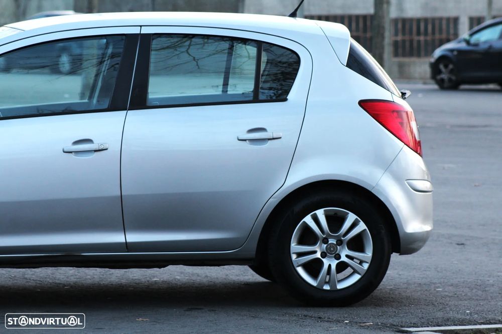 Opel Corsa 1.2 City S/S - 10