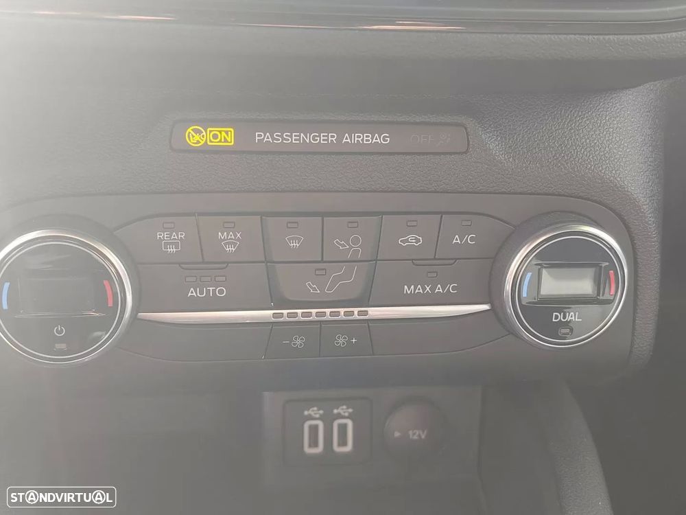 Ford Focus 1.0 EcoBoost MHEV ST-Line X - 10