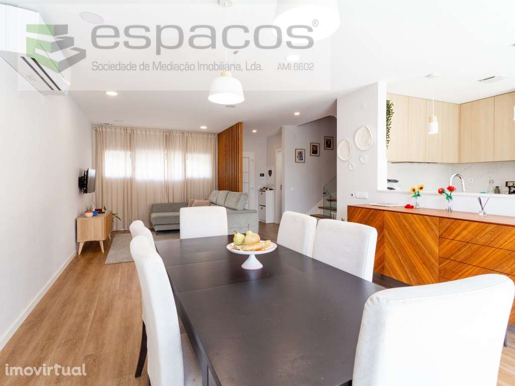 Moradia no Bairro da Petrogal, Bobadela - Grande imagem: 3/43