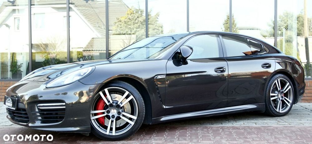 Porsche Panamera GTS PDK - 7