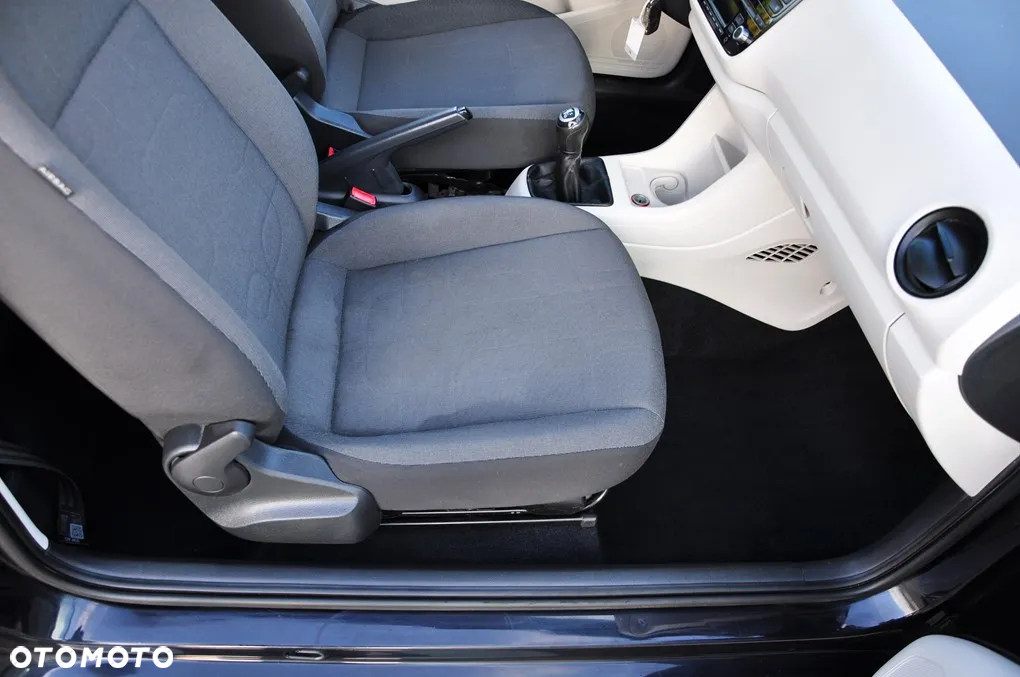 Volkswagen up! 1.0 move - 31