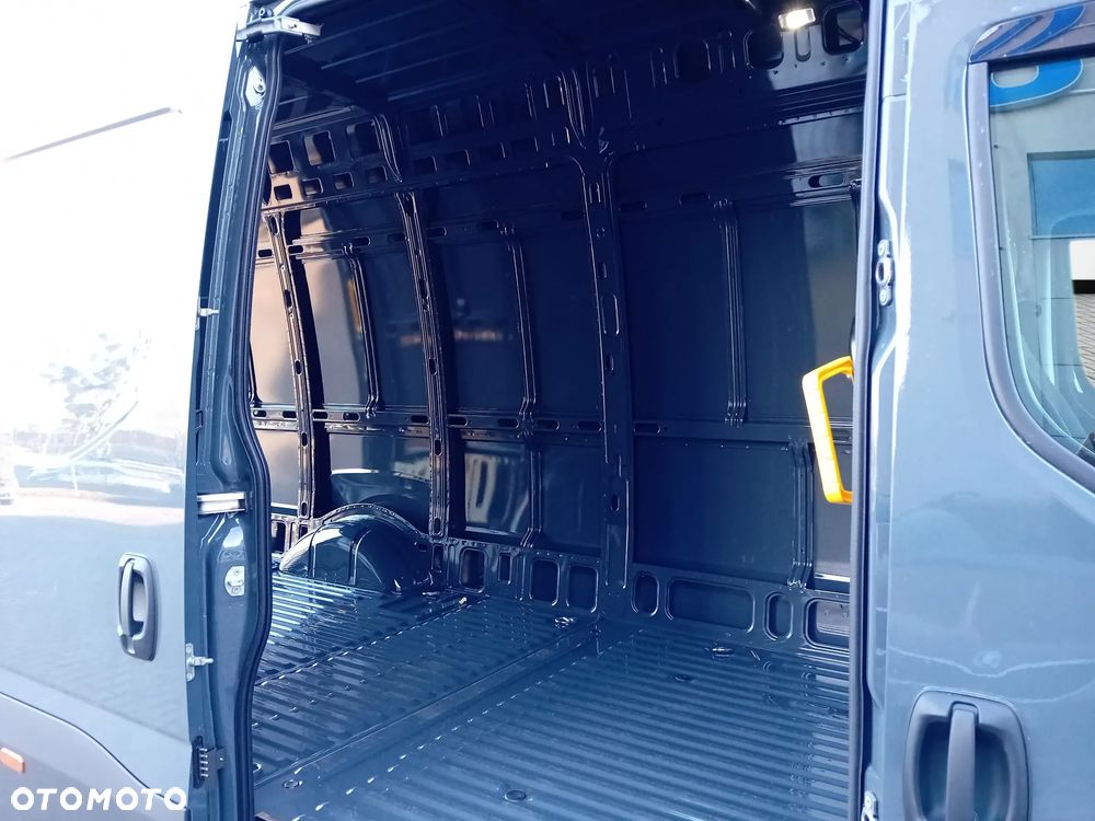 Iveco Daily L4H3 3.0 Diesel 180KM Automat Hi-Matic 2026 - 26