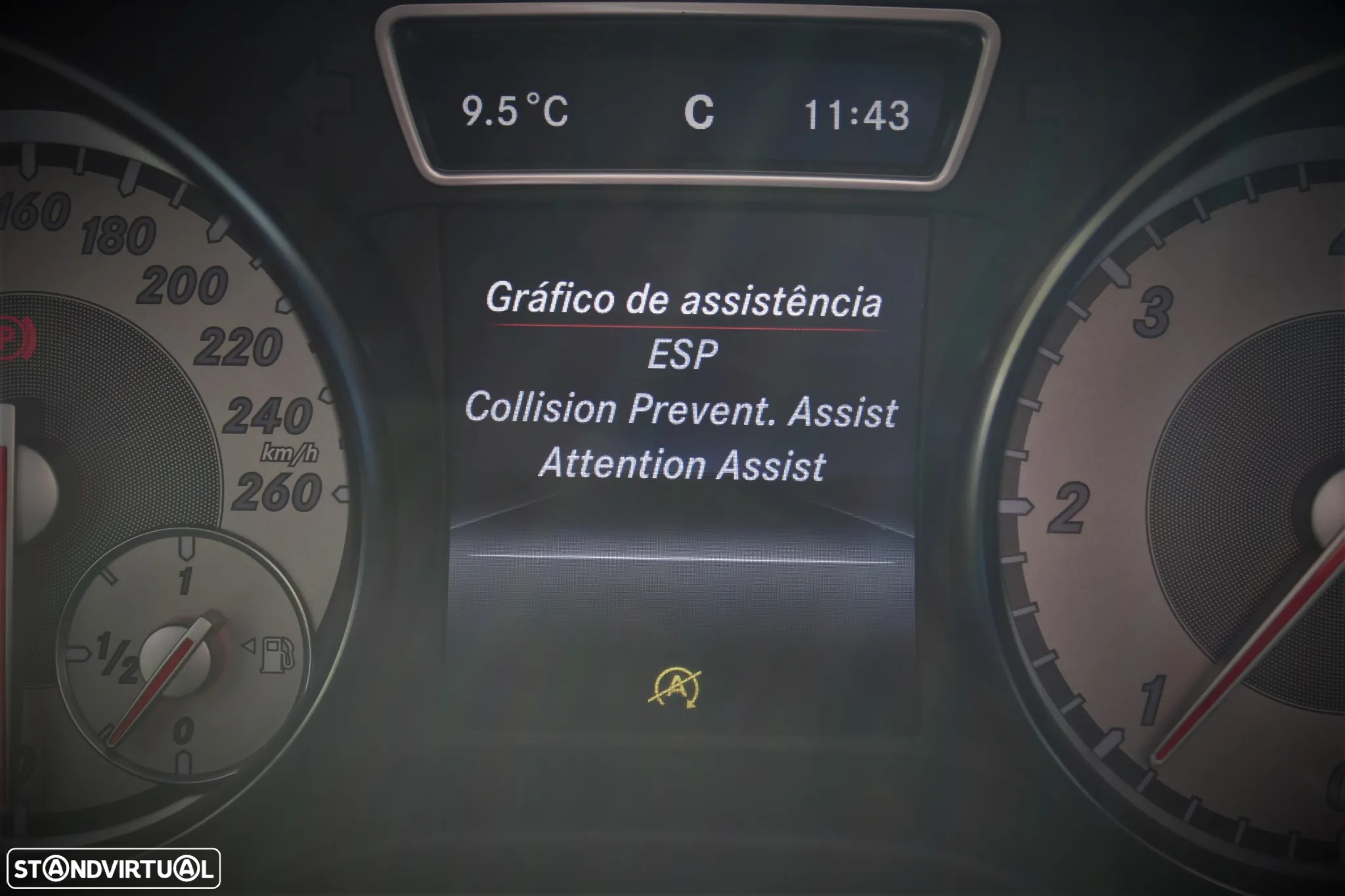 Mercedes-Benz CLA 180 d Shooting Brake AMG Line - 20