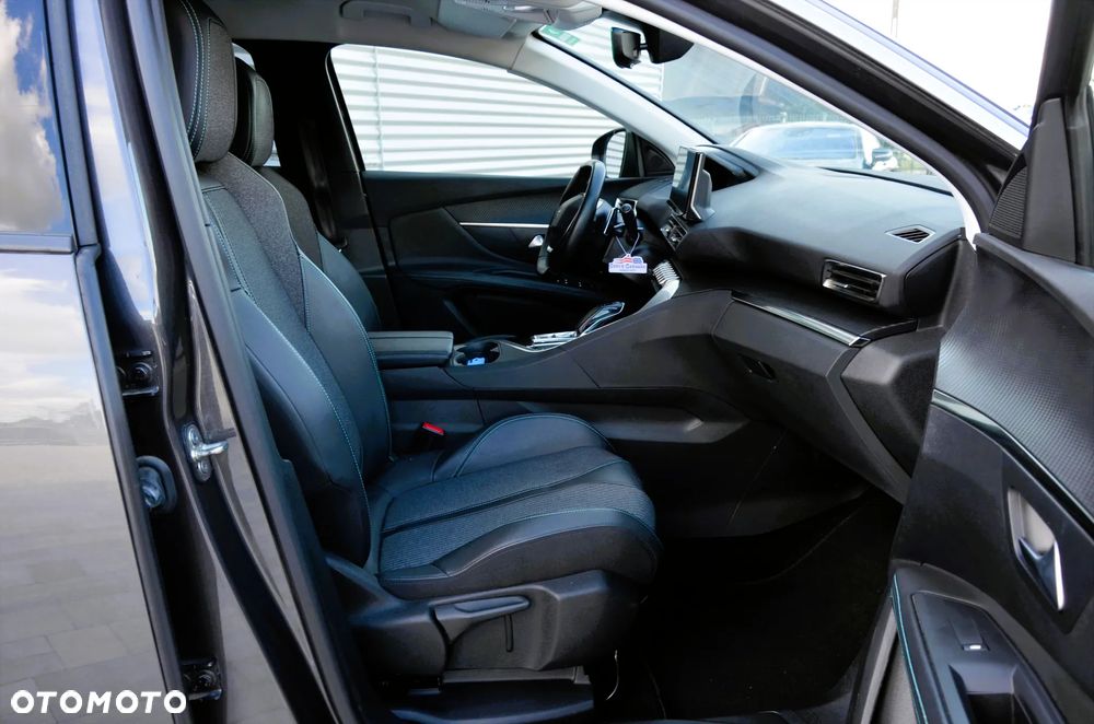 Peugeot 3008 1.6 PureTech Hybrid PHEV Allure S&S EAT8 - 15