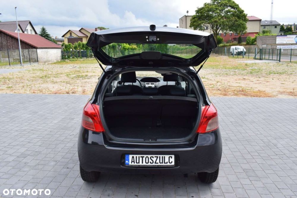 Toyota Yaris - 11